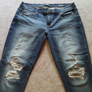 Judy Blue Distressed Boyfriend Cut Jeans